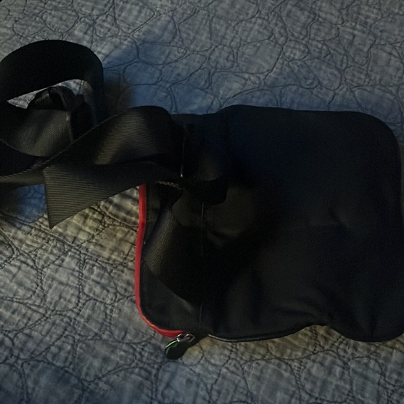 HugoBoss❤️🖤CrossBody ManPurse❤️🖤 - Picture 8 of 12